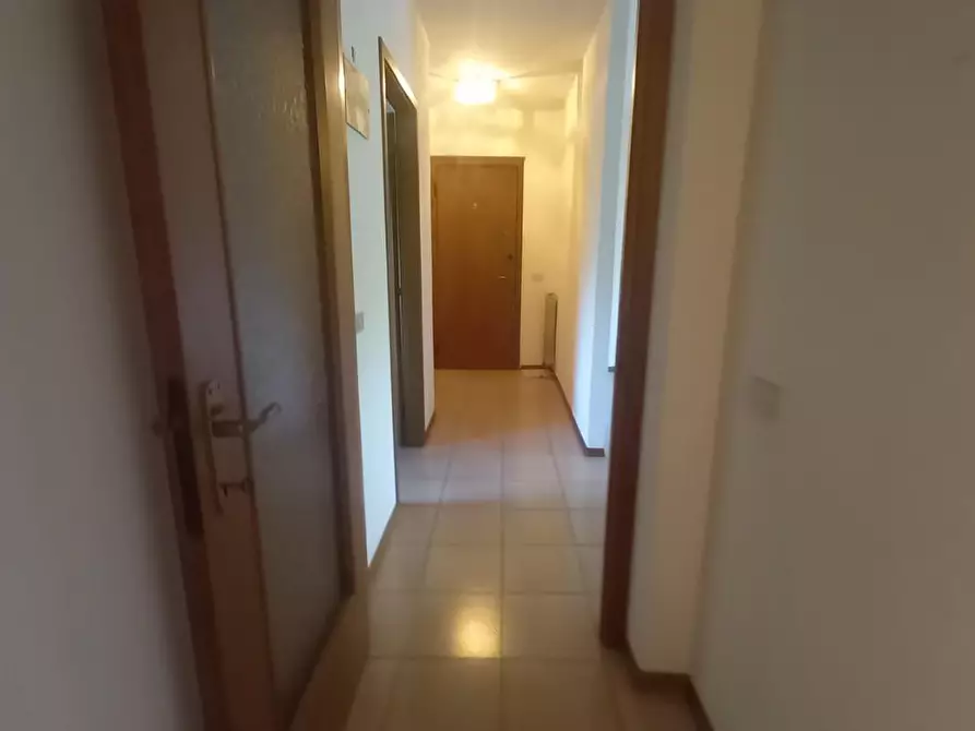 Immagine 15 di Appartamento in vendita  a Camaiore