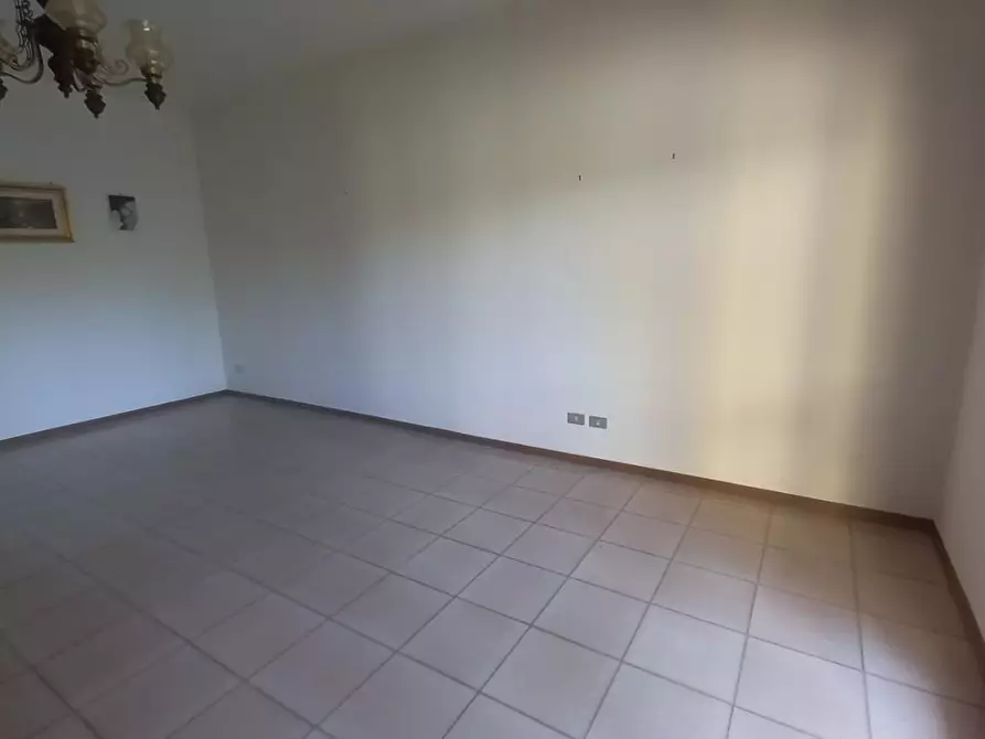 Immagine 2 di Appartamento in vendita  a Camaiore