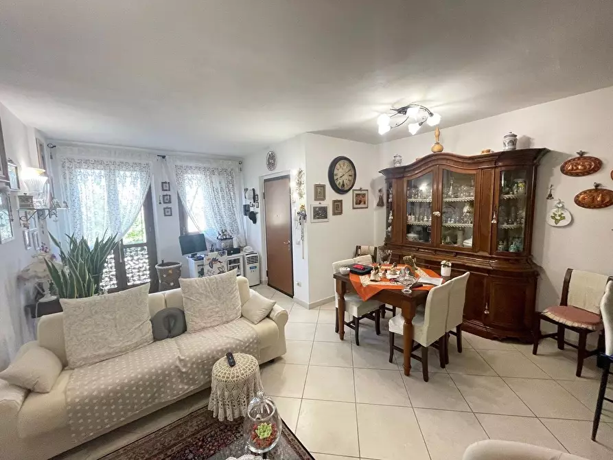 Immagine 9 di Appartamento in vendita  a Siena