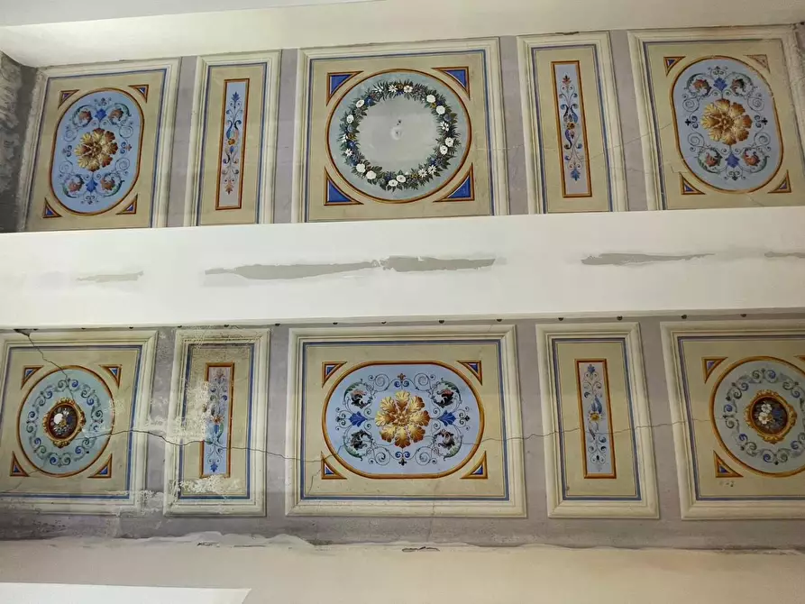 Immagine 13 di Appartamento in vendita  a Livorno