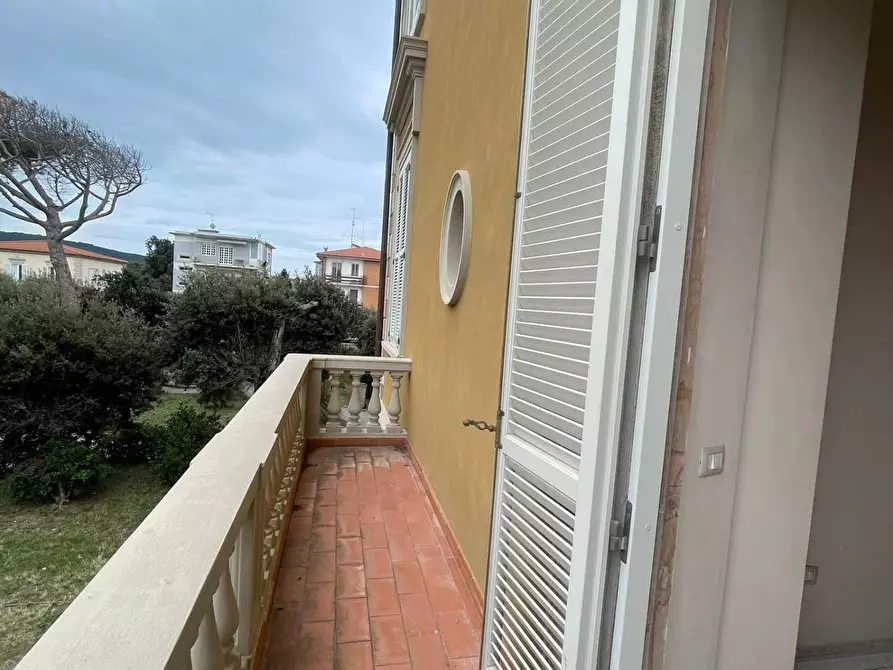 Immagine 19 di Appartamento in vendita  a Livorno