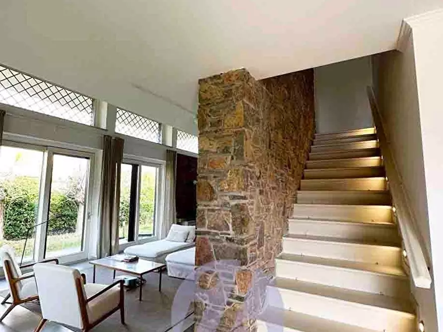 Immagine 17 di Villa in vendita  a Pietrasanta