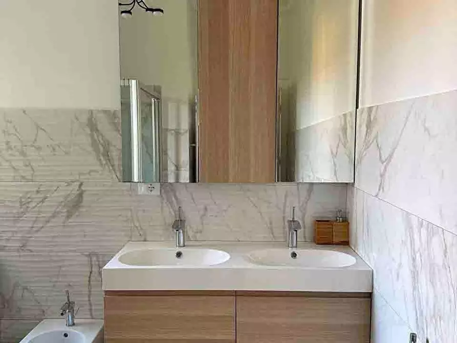 Immagine 22 di Villa in vendita  a Pietrasanta