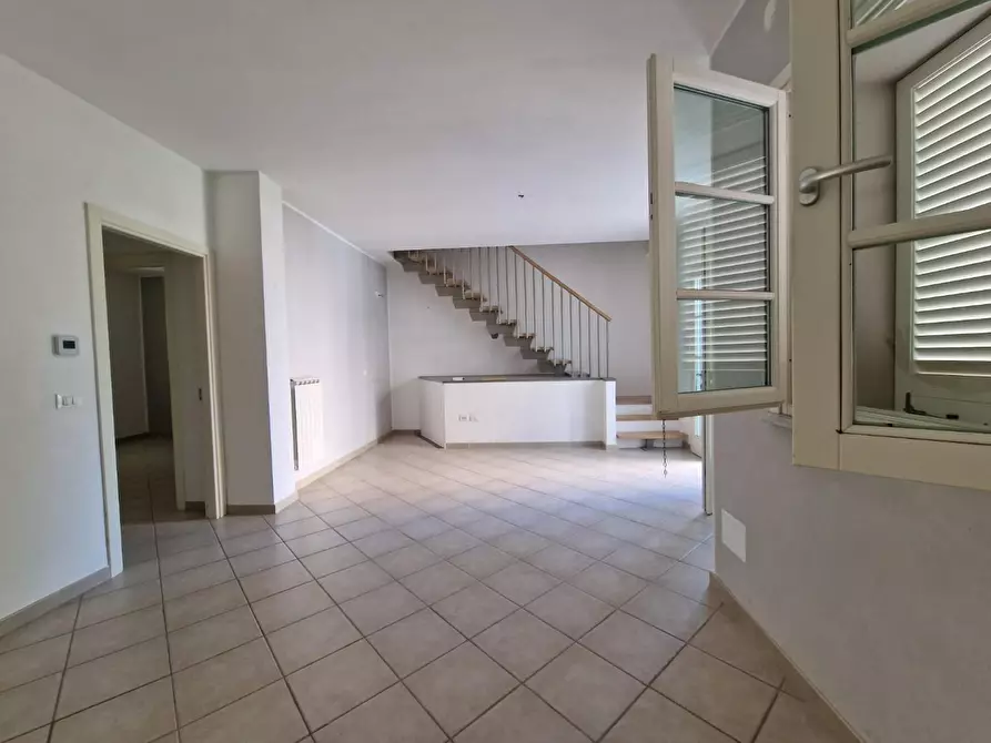 Immagine 9 di Villetta a schiera in vendita  a Crespina Lorenzana