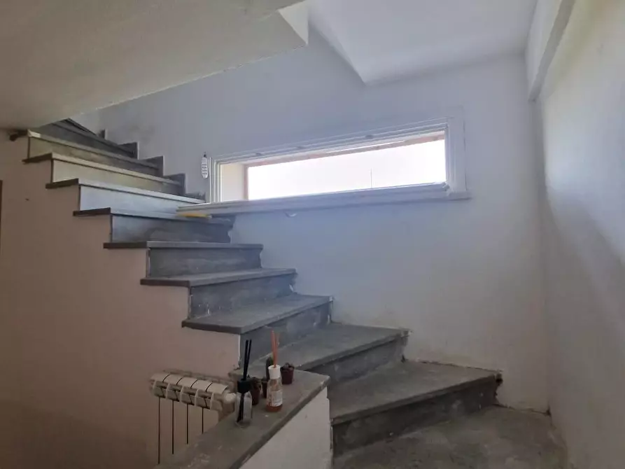 Immagine 16 di Villetta a schiera in vendita  a Crespina Lorenzana