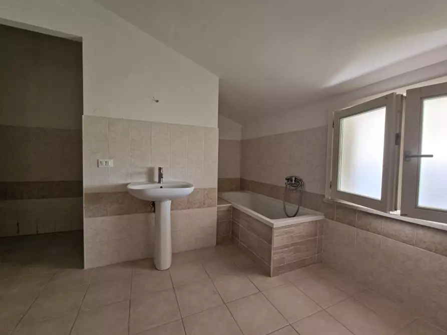 Immagine 28 di Villetta a schiera in vendita  a Crespina Lorenzana