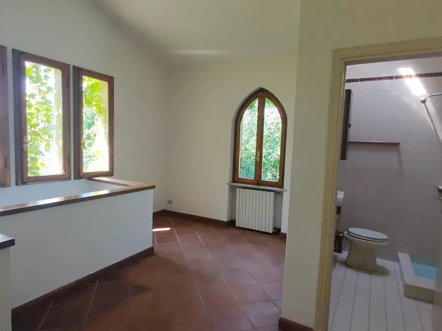 Immagine 35 di Villa in vendita  a Capannori