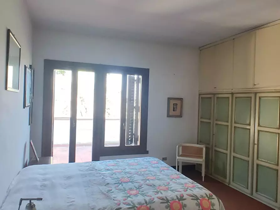 Immagine 14 di Villa in vendita  a Capannori