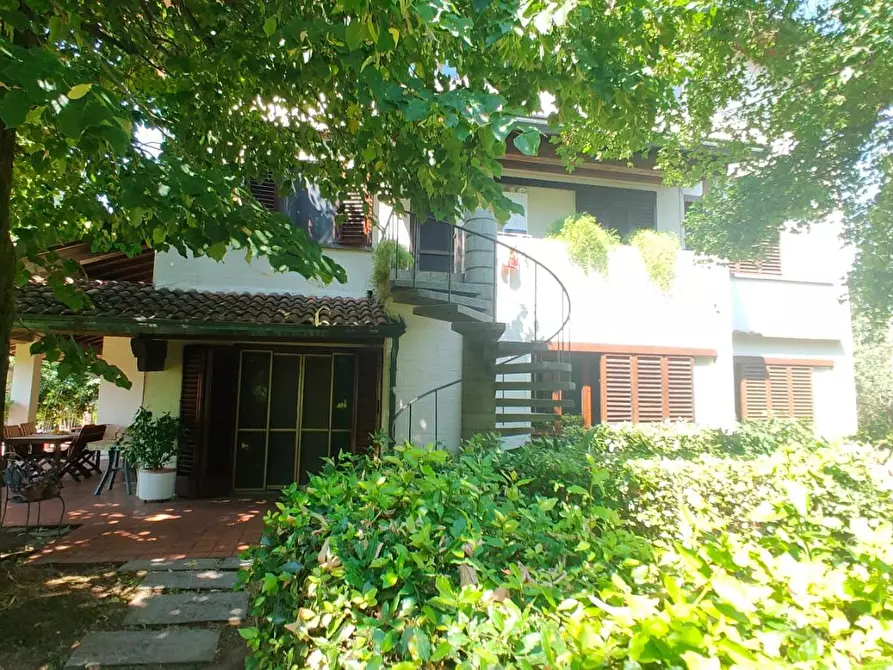 Immagine 31 di Villa in vendita  a Capannori