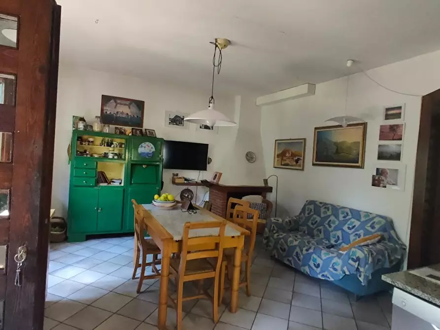 Immagine 19 di Villa in vendita  a Capannori