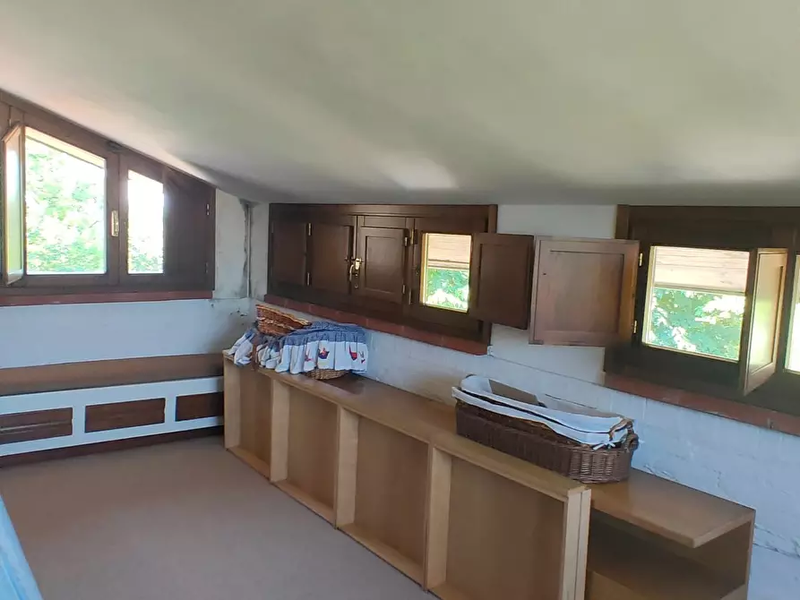 Immagine 17 di Villa in vendita  a Capannori