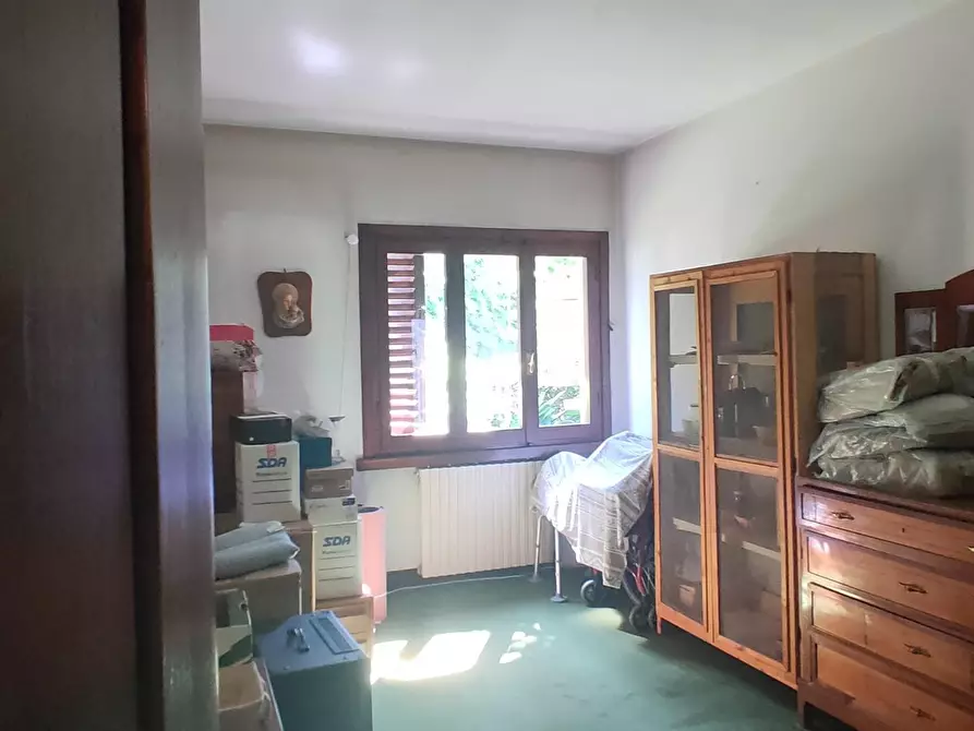 Immagine 11 di Villa in vendita  a Capannori