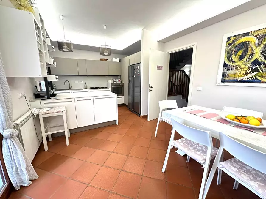 Immagine 15 di Villetta a schiera in vendita  a Empoli