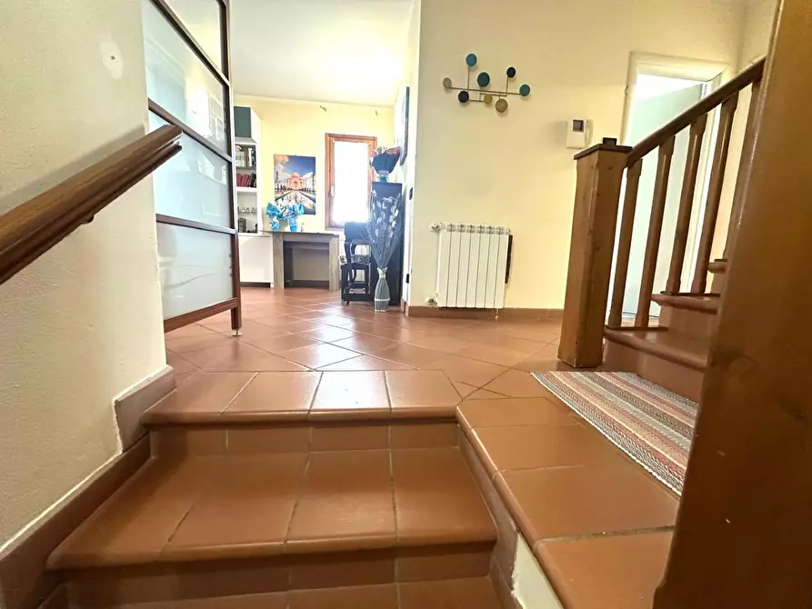 Immagine 17 di Villetta a schiera in vendita  a Empoli