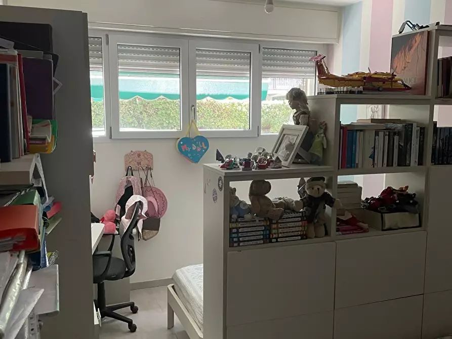 Immagine 2 di Appartamento in vendita  a Viareggio