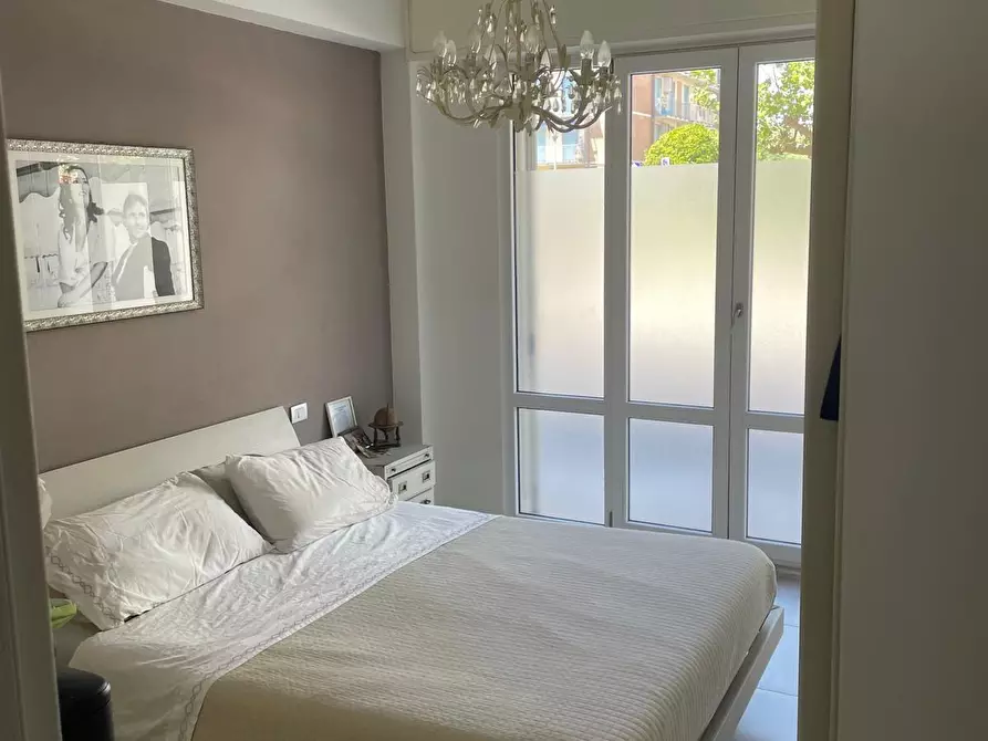 Immagine 1 di Appartamento in vendita  a Viareggio