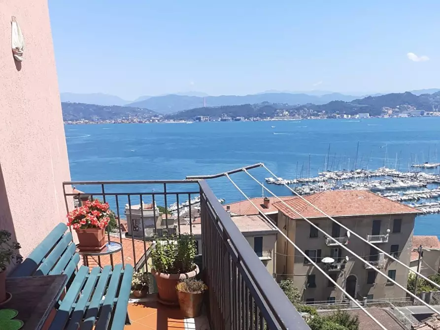 Immagine 1 di Mansarda in vendita  a Portovenere