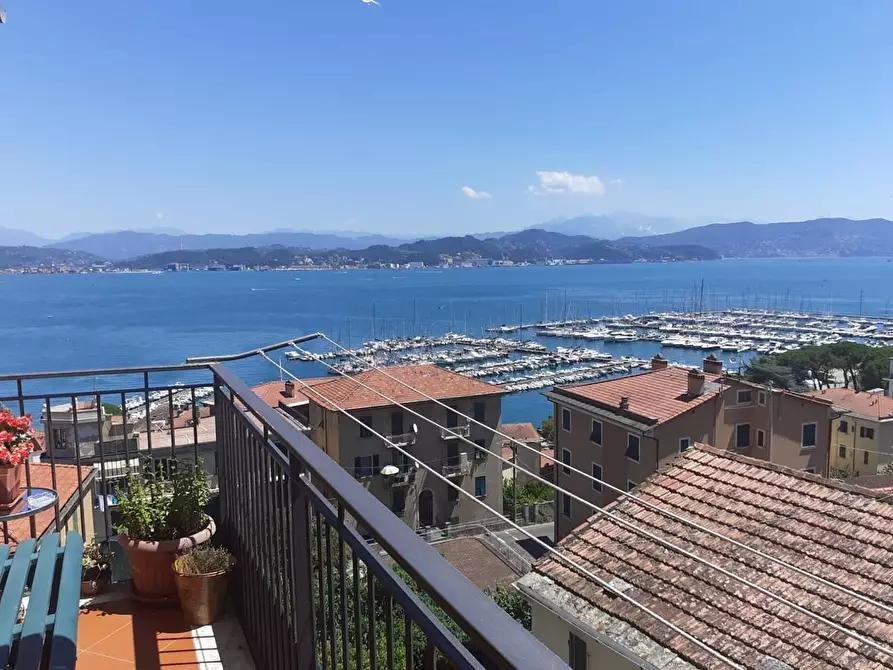 Immagine 36 di Mansarda in vendita  a Portovenere