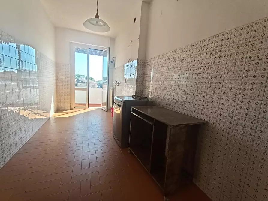 Immagine 2 di Appartamento in vendita  a Carrara