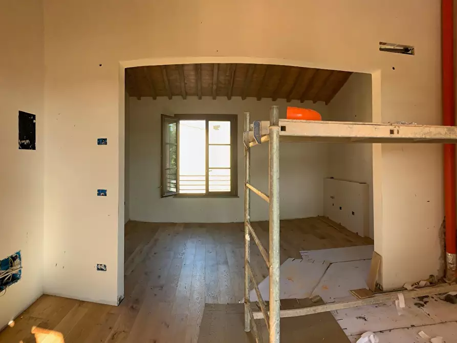 Immagine 2 di Appartamento in vendita  a Pisa