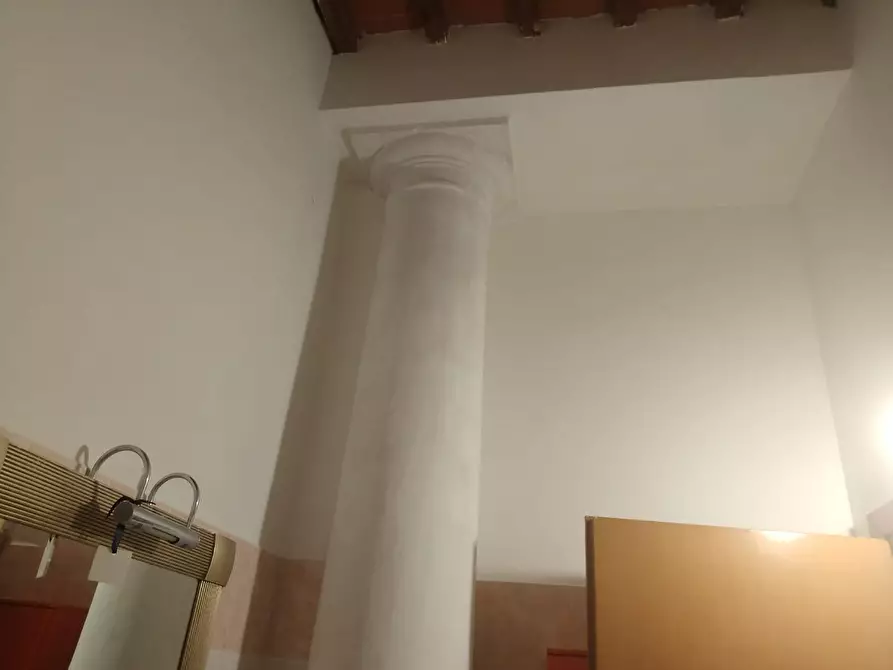 Immagine 8 di Appartamento in vendita  a Livorno