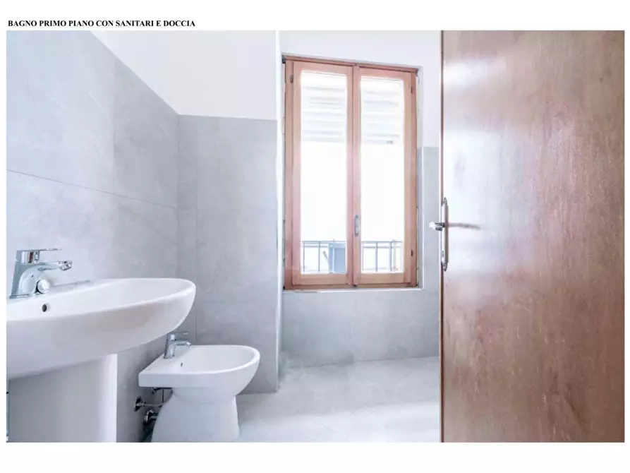 Immagine 10 di Ufficio in affitto  a Massa