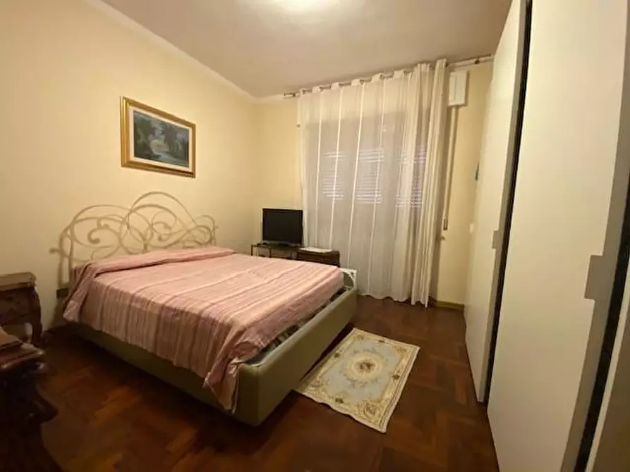 Immagine 18 di Villa in vendita  a Cascina