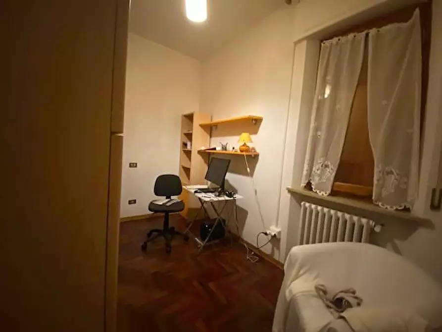 Immagine 16 di Villa in vendita  a Cascina