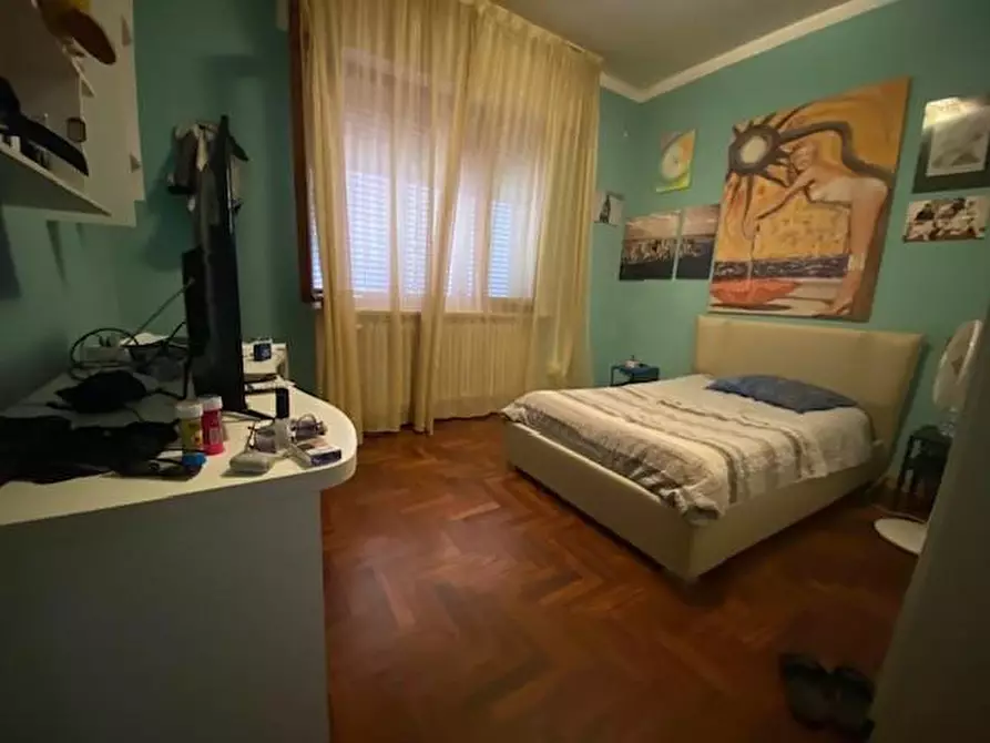 Immagine 14 di Villa in vendita  a Cascina