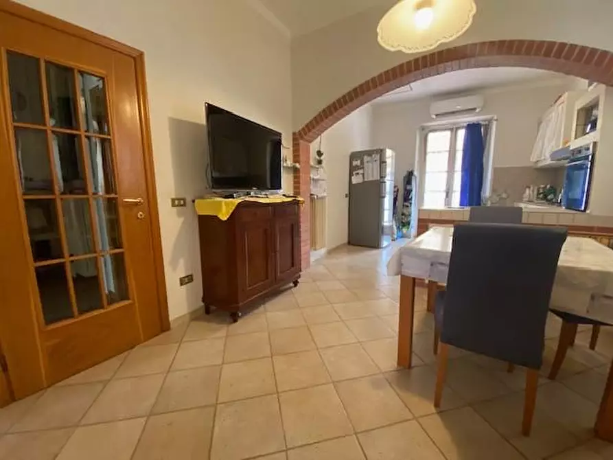 Immagine 6 di Villa in vendita  a Cascina