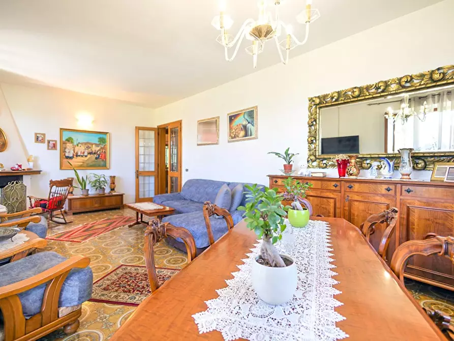 Immagine 25 di Casa trifamiliare in vendita  a Volterra