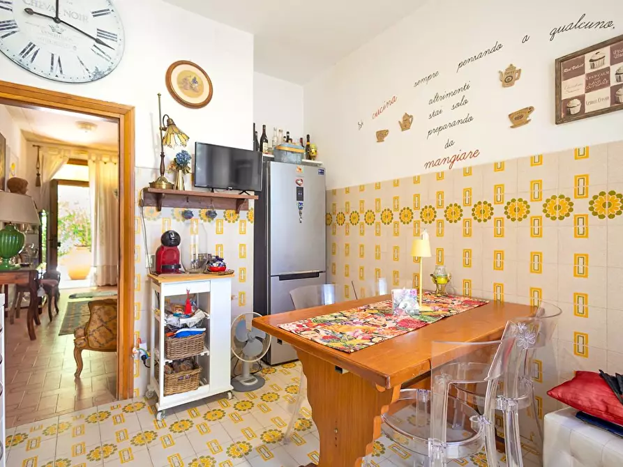 Immagine 5 di Casa trifamiliare in vendita  a Volterra