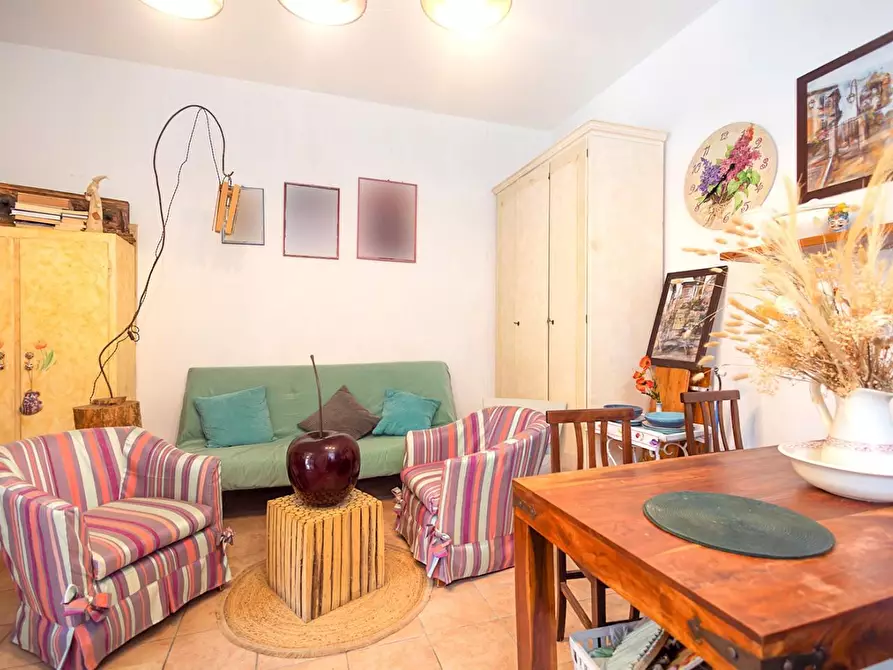 Immagine 4 di Casa trifamiliare in vendita  a Volterra