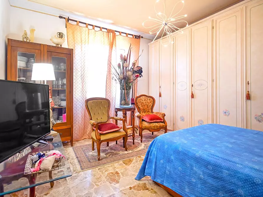 Immagine 15 di Casa trifamiliare in vendita  a Volterra