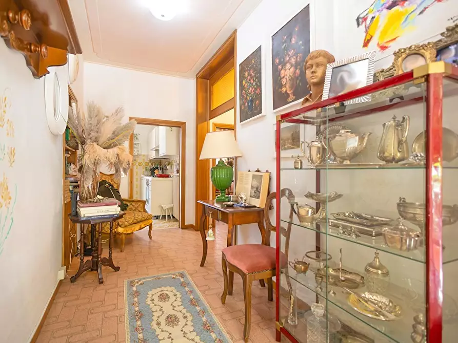 Immagine 8 di Casa trifamiliare in vendita  a Volterra