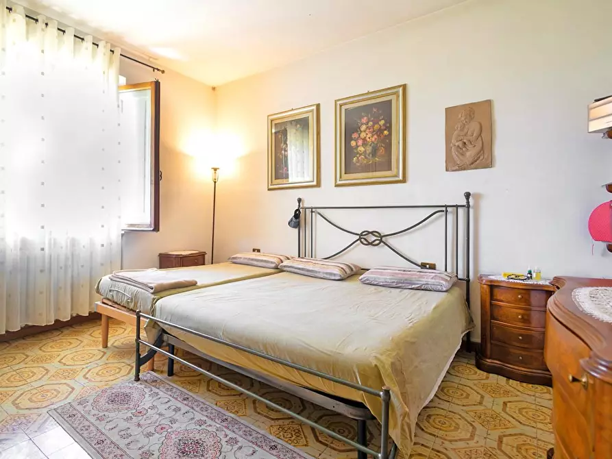 Immagine 28 di Casa trifamiliare in vendita  a Volterra