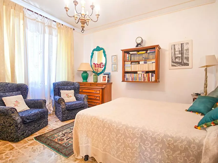 Immagine 12 di Casa trifamiliare in vendita  a Volterra