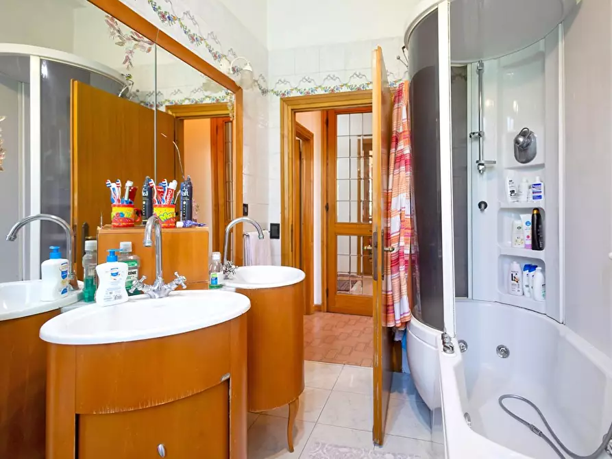 Immagine 31 di Casa trifamiliare in vendita  a Volterra