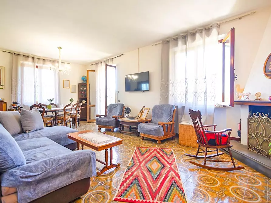 Immagine 23 di Casa trifamiliare in vendita  a Volterra