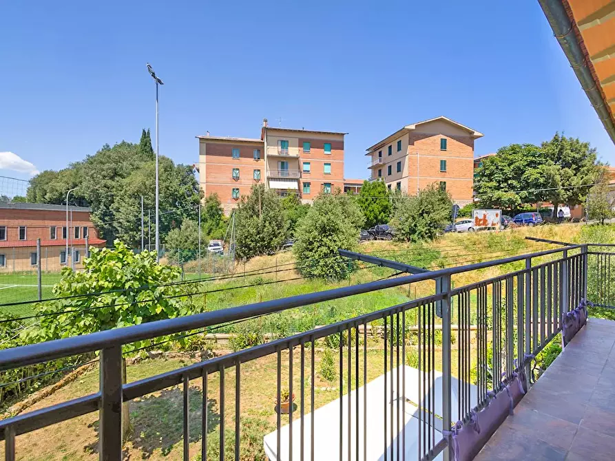 Immagine 32 di Casa trifamiliare in vendita  a Volterra