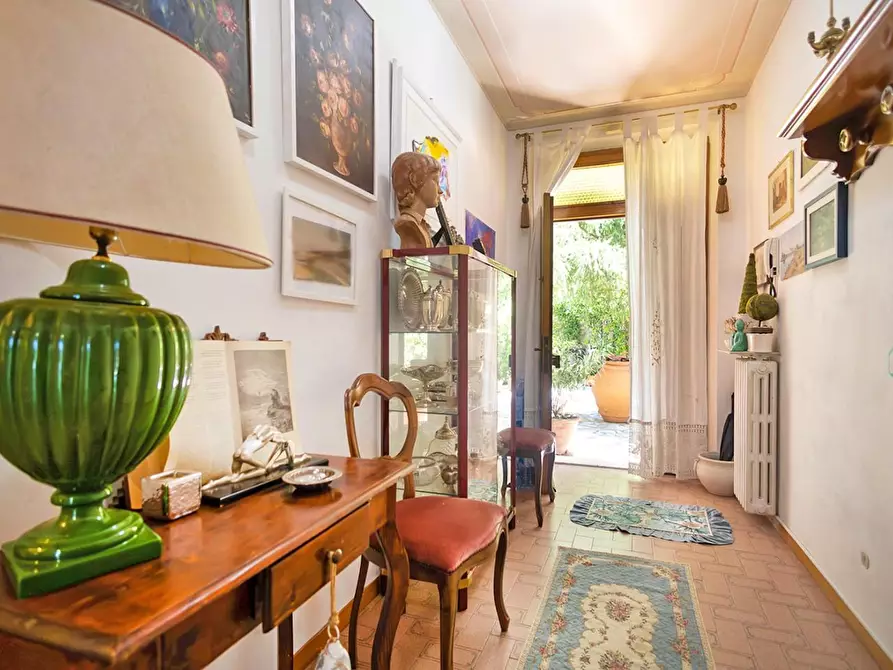 Immagine 7 di Casa trifamiliare in vendita  a Volterra