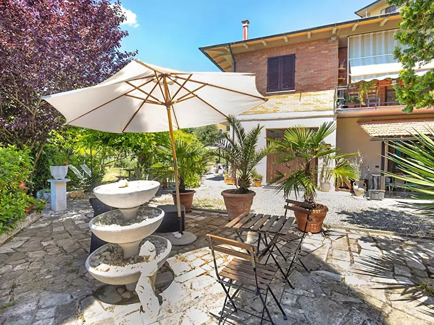 Immagine 44 di Casa trifamiliare in vendita  a Volterra