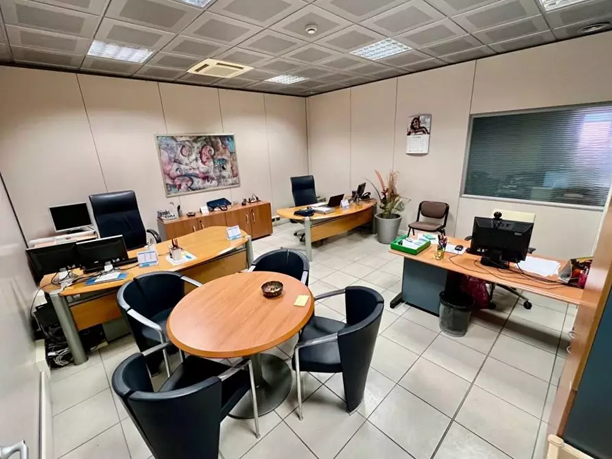 Immagine 12 di Ufficio in vendita  a Pisa