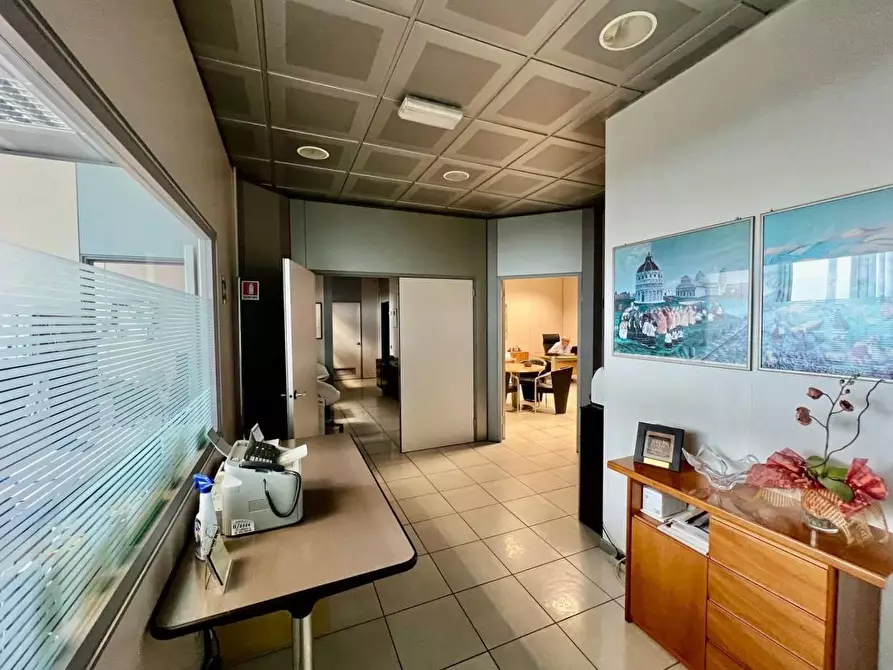 Immagine 15 di Ufficio in vendita  a Pisa