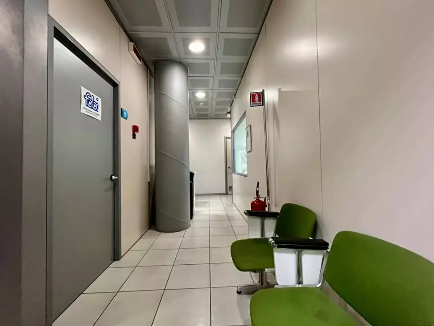 Immagine 9 di Ufficio in vendita  a Pisa