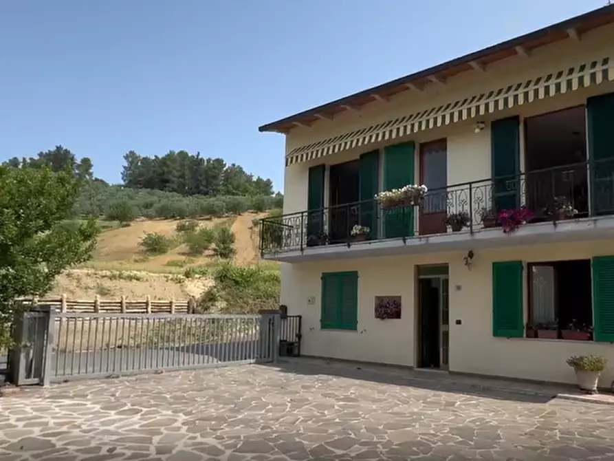Immagine 1 di Villa in vendita  a San Miniato