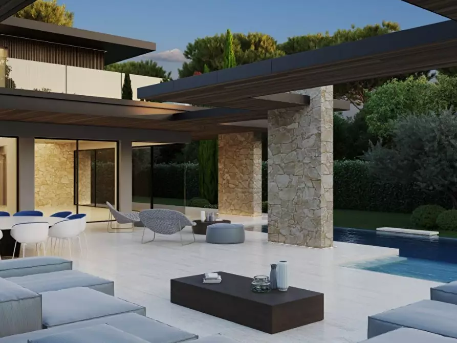 Immagine 6 di Villa in vendita  a Forte Dei Marmi