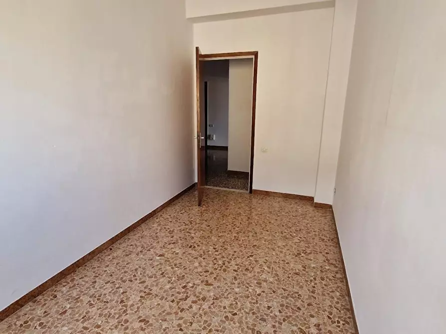 Immagine 15 di Appartamento in vendita  a Carrara