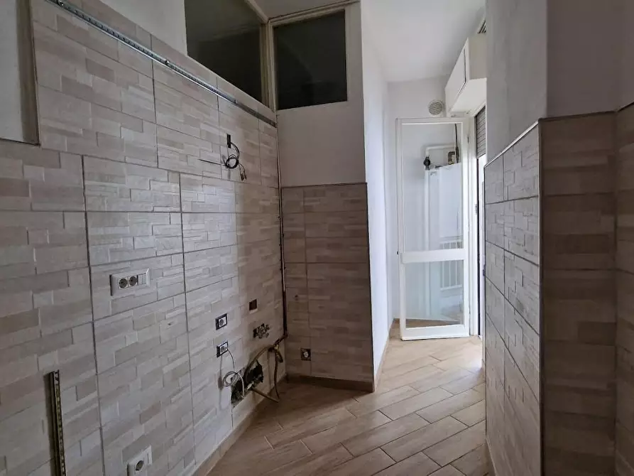 Immagine 5 di Appartamento in vendita  a Carrara