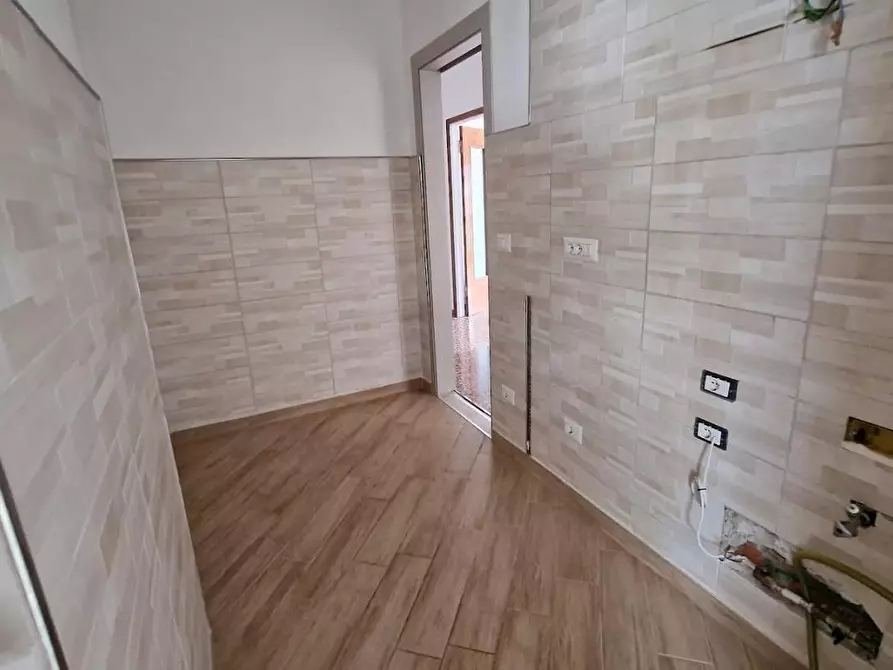 Immagine 6 di Appartamento in vendita  a Carrara